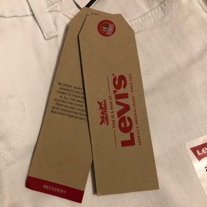 White Levi Jeans with tags size 27